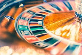 Lobi VIP Club istana 404 dengan akses ke meja live-dealer premium